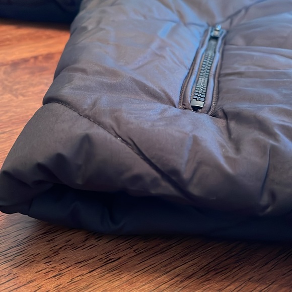 ANA black zip up puffer jacket - Picture 6 of 13